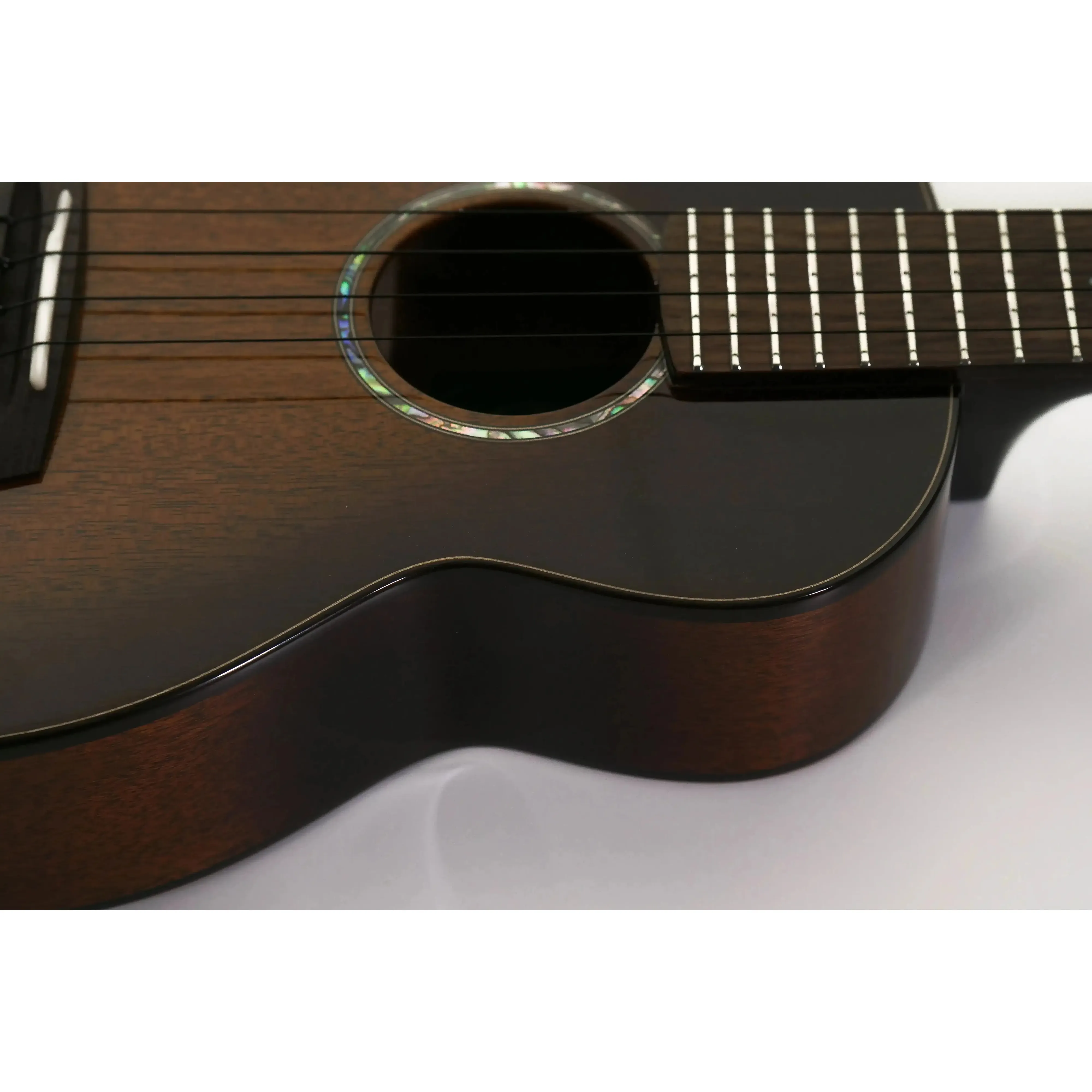 ANueNue RT1M-TS Singer Solid Mahogany Sunburst Tenor Ukulele - Image 3