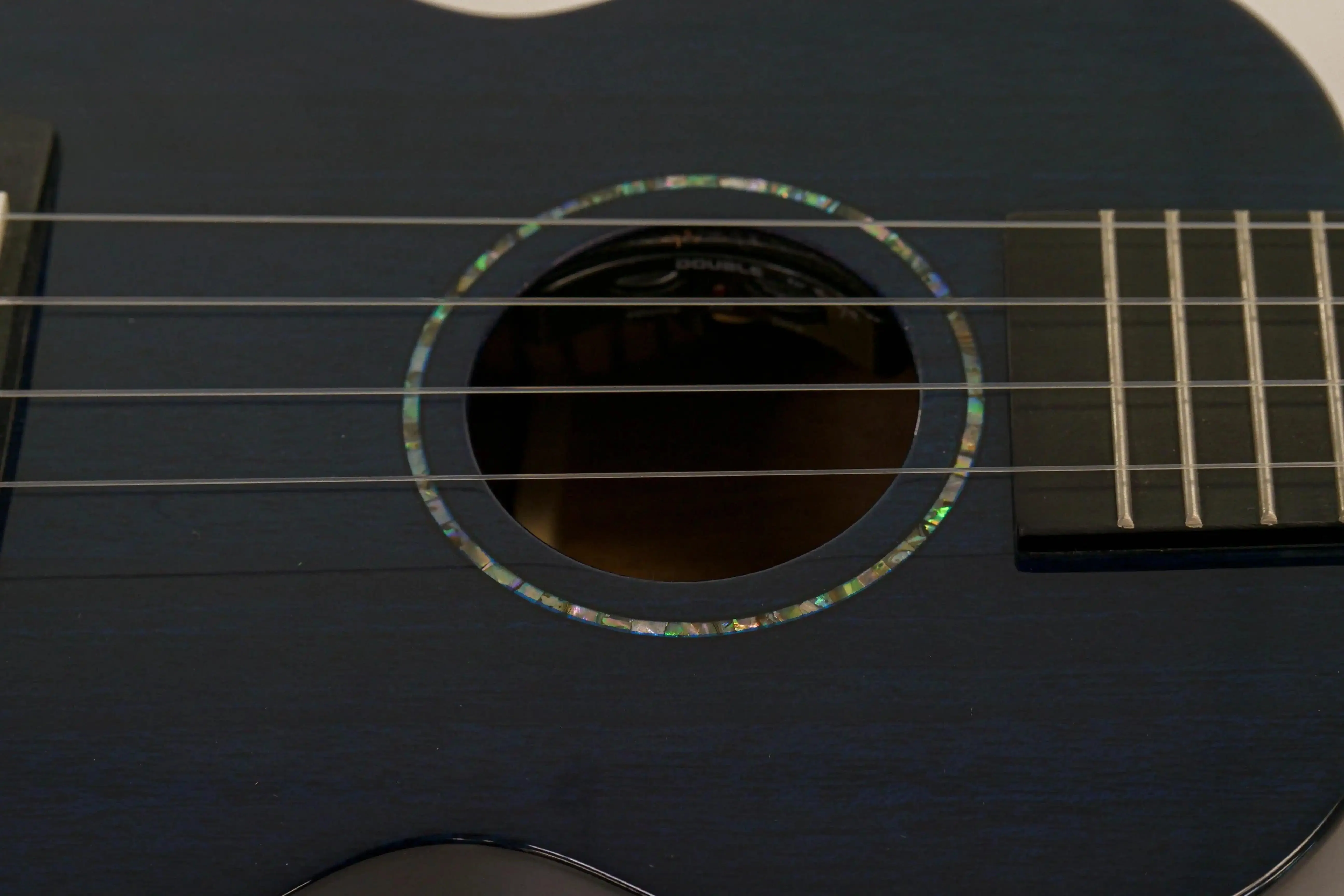 Enya EUC-MAD-BU-EQ Blue Concert Ukulele w/ Pickup - Image 4