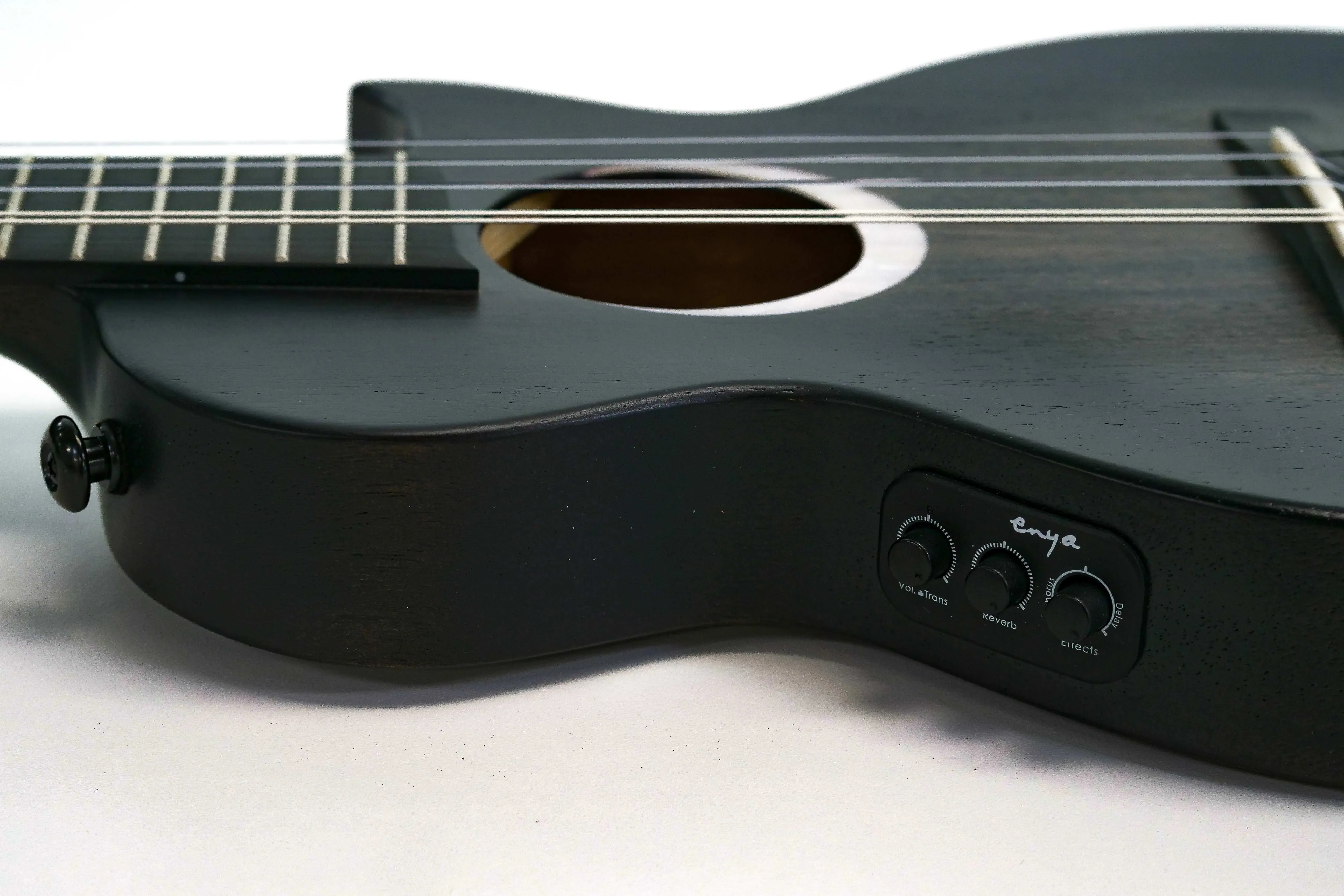 Enya EUT-MOON5-BK-EQ Acousticplus Taimane Signature 5-String Tenor Ukulele - Black - Image 4