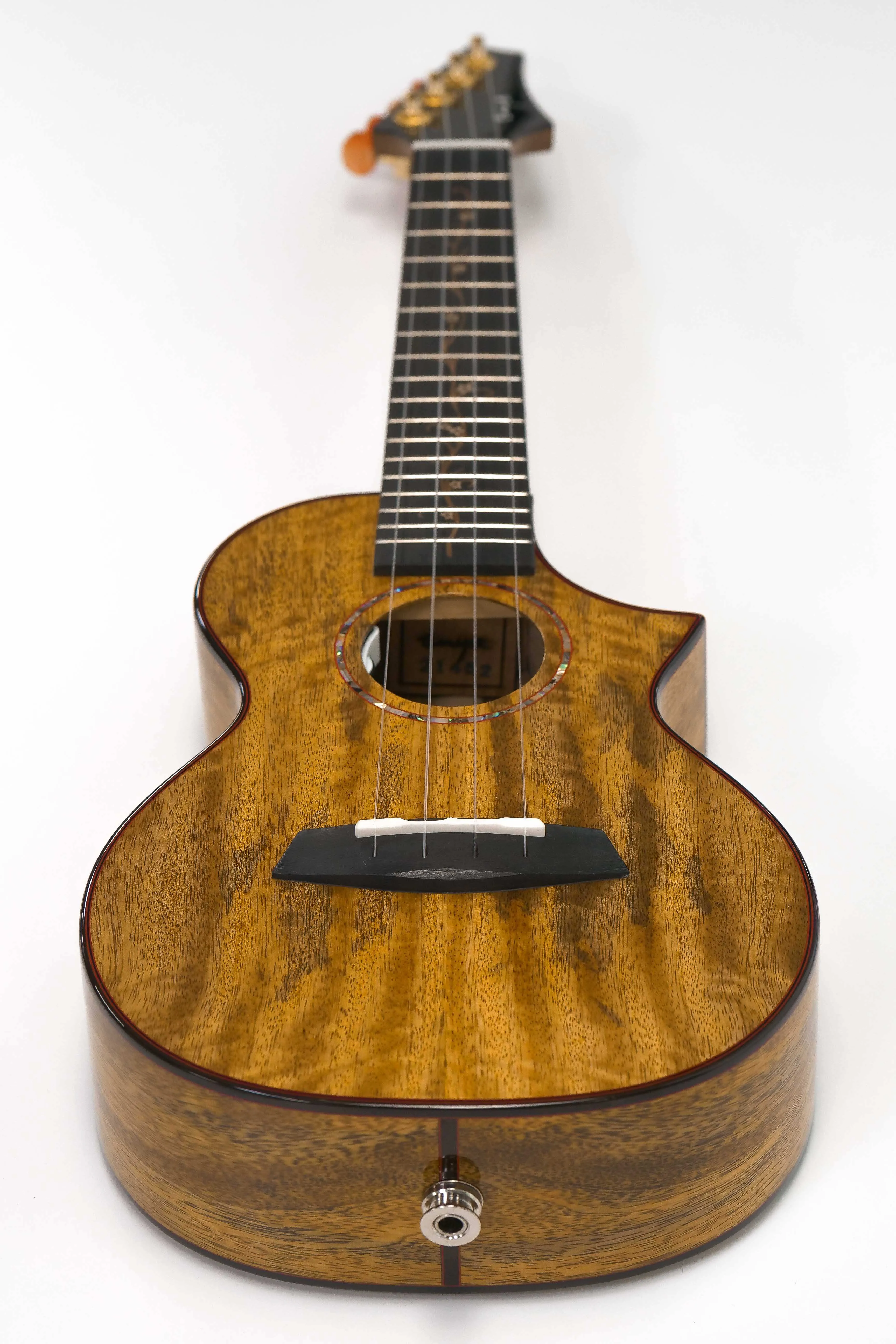 Enya EUC-MG6-EQ Solid Mango Concert Ukulele w/ Pickup - Image 4