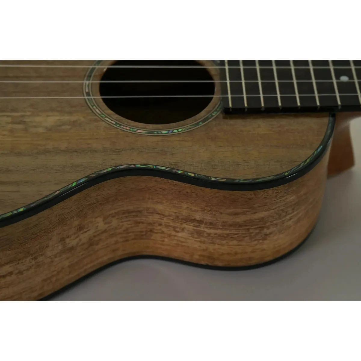 Romero Creations RC-R-MG Spalted Mango Replica Tenor Ukulele - Image 3